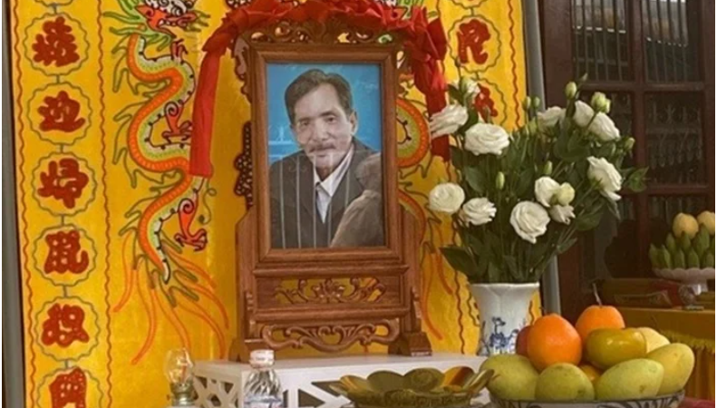 Nữ ca sĩ chơi lớn, muốn xây mộ cho diễn viên Thương Tín: “Gia đình mà chịu thì tôi sẽ làm”