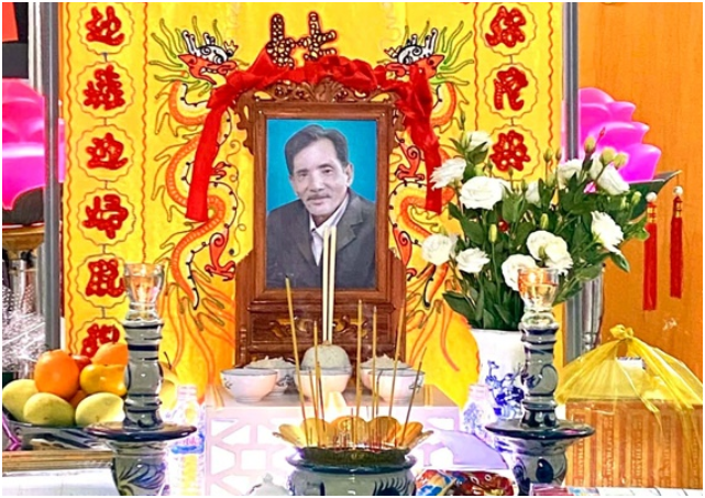 Ta:ng lễ của NS Thương Tín khiến nhiều người chạ:nh lò:ng: ‘Không kèn trống, khách đến thưa thớt, chẳng có 1 bóng nghệ sĩ nào tới viếng’