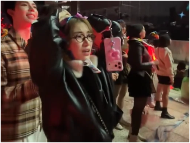 Hòa Minzy bị ch:ê kém duyên: ‘Đi coi liveshow Mỹ Tâm mà cứ l:a h:ét, muốn chiếm spotlight?’