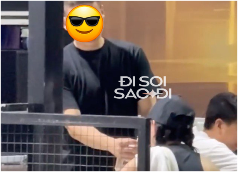 Rõ hành động lạ của bạn trai chơi Pickleball cùng Hiền Hồ: “Cử chỉ vượt mức bạn bè giữa chốn đông người, không biết ngại à?”