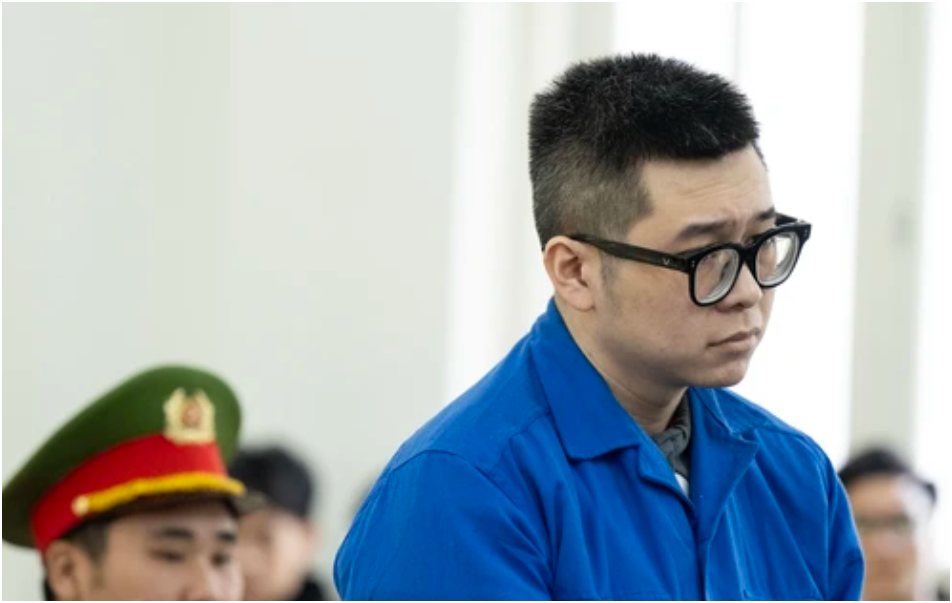 Rõ thái độ của người đàn ông hà:nh hu:ng phụ nữ ở thang máy chung cư Hà Nội tại tòa: ‘Gây chú ý với ánh mắt lạ’