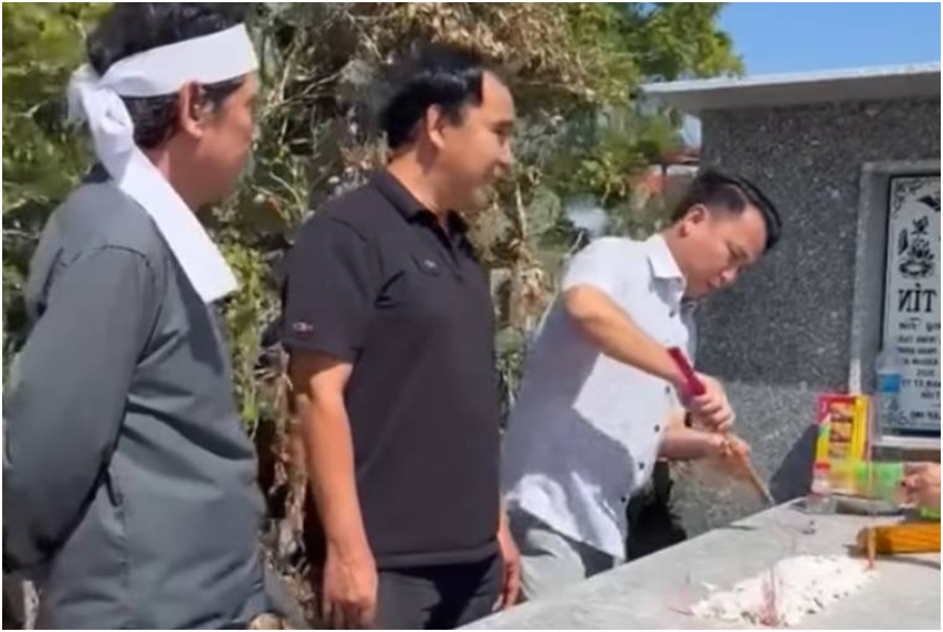 Phó Chủ tịch Hội Điện ảnh Việt Nam đích thân về Phan Rang thắp hương cho Thương Tín: ‘Đừng có ai chê NS vô cảm nữa nhé’