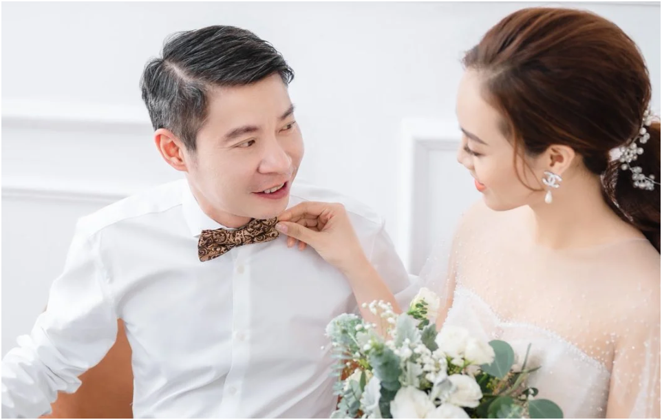 Vợ NS Công Lý chia sẻ tình hình tài chính hiện tại của gia đình: ‘Suốt ngày đi Nhật rồi lại Hàn Quốc, không biết tiền đâu mà ăn tết’