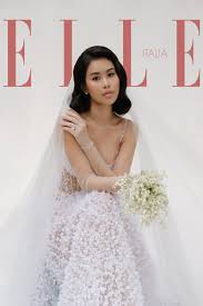 Đầm cưới 15.000 bông linh lan của Tiên Nguyễn lên bìa tạp chí quốc tế: Một thiết kế thuần Việt, làm tay hơn 3.000 giờ, ghi dấu ấn mạnh mẽ của thời trang Việt với bạn bè quốc tế