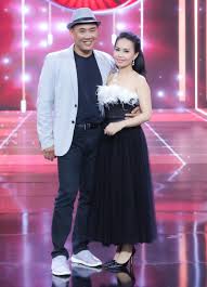 Nữ ca sĩ sống trong biệt thự 20 tỷ, chồng là gương mặt quyền lực showbiz: Gần U60 vẫn được cưng như trẻ con, chồng sẵn sàng xuống tóc cầu nguyện khi vợ lâm bệnh
