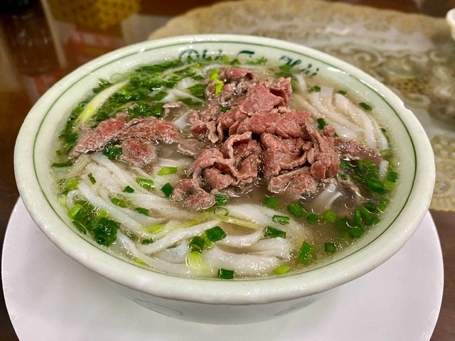 Không phải cháo gà: Món ăn Việt chỉ từ 35.000 đồng/phần mới là cái tên lọt top 20 ngon nhất thế giới