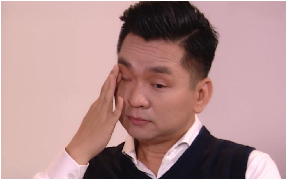 Nam MC đình đám của VTV rơi nước mắt, tiết lộ: “Bản thân bị u:ng th:ư m:á:u, nói 1 điều không ngờ tới luôn”