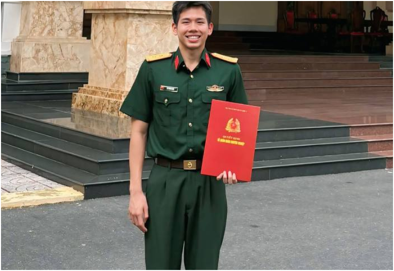 Danh tính em trai của cựu kình ngư Ánh Viên, người đang gây s:ốt rần rần trên MXH: “Được thăng quân hàm sau thành tích rực rỡ năm 2025, 2 chị em nhà này đỉnh quá”