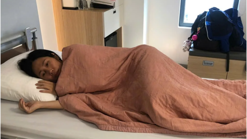 N:ạn nhâ:n vụ người phụ nữ bị hà:nh hu:ng tại chung cư Hà Nội: Nhậ:p vi:ện theo dõi chấ:n thươ:ng s:ọ nã:o, quá đau buồn