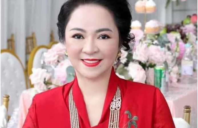 Bà Phương Hằng bất ngờ réo tên 1 nữ nghệ sĩ: “Kể về đời tư không ngờ của chị, nhiều người ngỡ ngàng luôn”