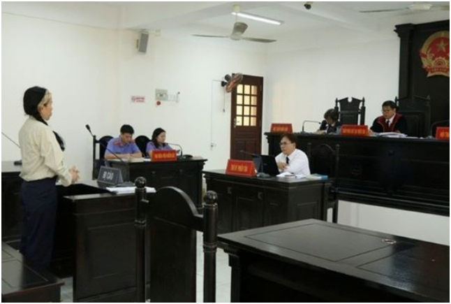 Bà Lan Đinh có thái độ lạ tại phiên tòa liên quan bà Nguyễn Phương Hằng: “Không ai ngờ tới luôn, sao chị bình tĩnh quá vậy”