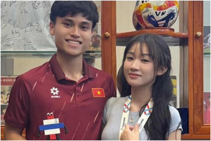Rõ danh tính ‘nàng thơ’ triệu view của người hùng U23 Việt Nam: Hót tóp tóp cơ sở hữu nhan sắc đỉnh cỡ nào mà đang rần rần