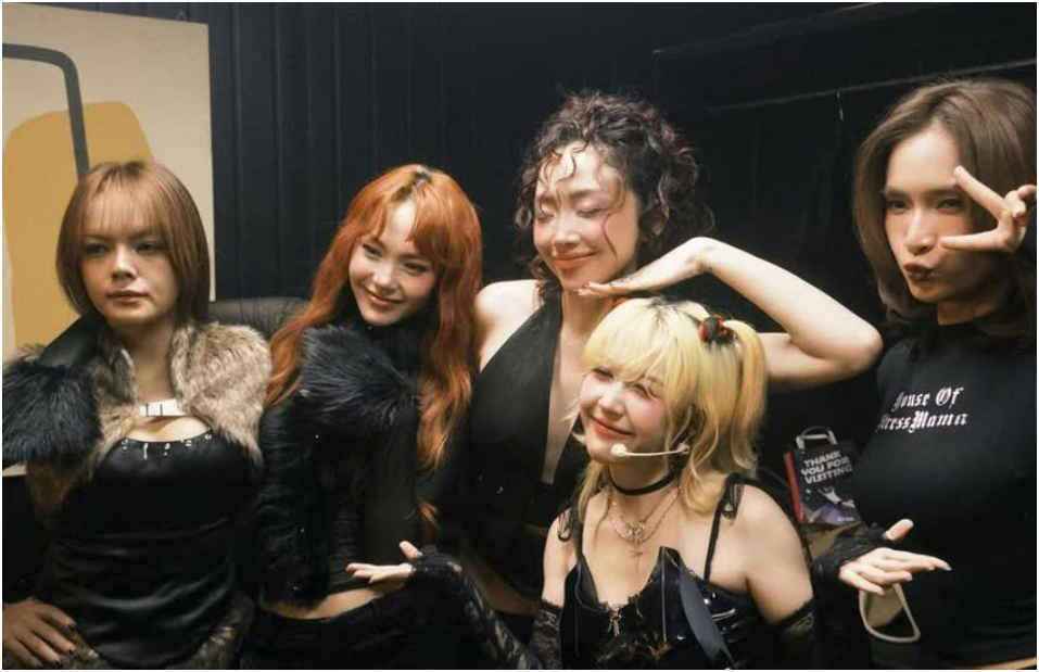 Dàn sao nữ đồng loạt động viên Tóc Tiên sau ly hôn: Toàn chị em xinh đẹp sát cánh, câu nói của Minh Hằng mới thật sự “chất lừ”