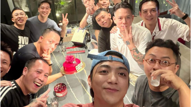 Touliver lần đầu l:ộ diện sau khi ly hôn Tóc Tiên: “Vẫn vui cười, ăn tiệc mừng với anh em bạn bè các kiểu”