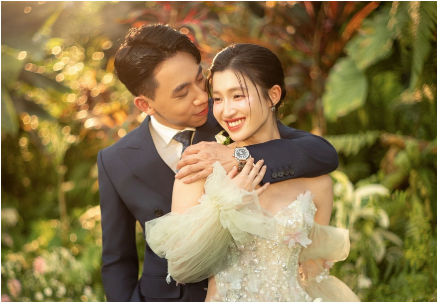 Đám cưới Phương Nhi và thiếu gia Minh Hoàng: Lương Thuỳ Linh bật khóc, vợ chồng Đỗ Hà lộ chi tiết trùng hợp đáng chú ý