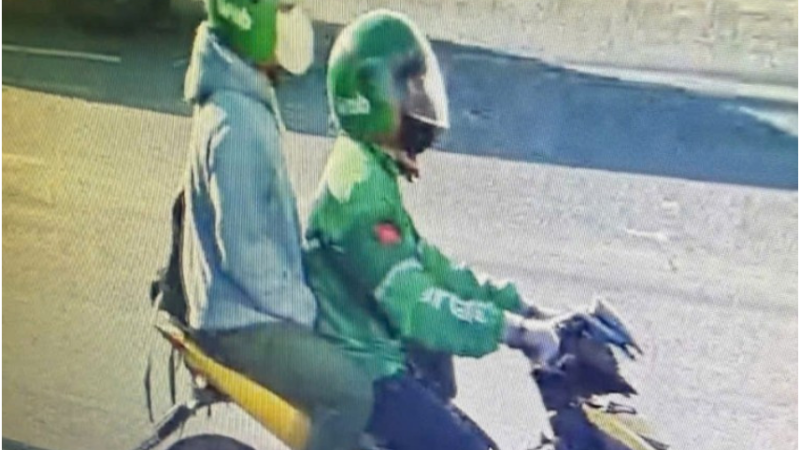 Tr:uy tìm nguồn gốc ván gỗ che hố chôn xe máy trong vụ cư:ớ:p ngân hàng: Rồi th:ủ phạ:m cũng sẽ phải lòi ra thôi,