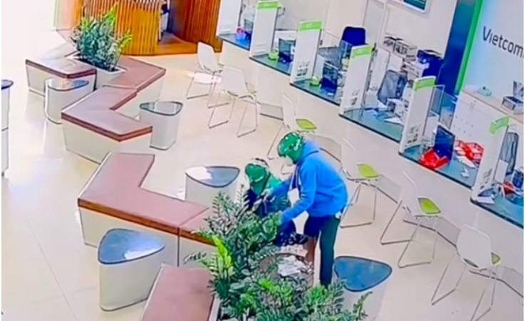 2 tên cư:ớ:p ngân hàng Gia Lai đối diện hình ph:ạt cực n:ặng vì không chịu ra đầu thú: “Luật sư tiết lộ mức án rất nghiêm khắc”