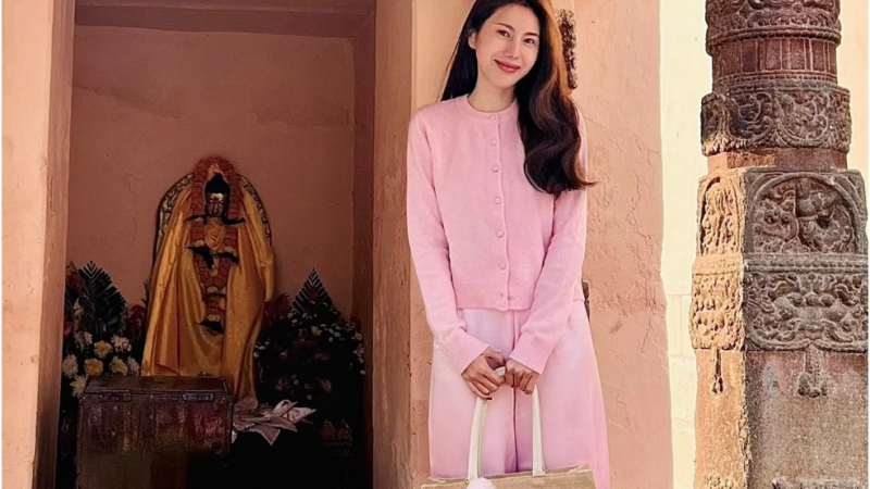 Thủy Tiên xuất hiện với phong thái khác lạ, ít ăn mặc h:ở ha:ng rồi: “Thường xuyên đi chùa tu tập, còn sang hẳn Ấn Độ”