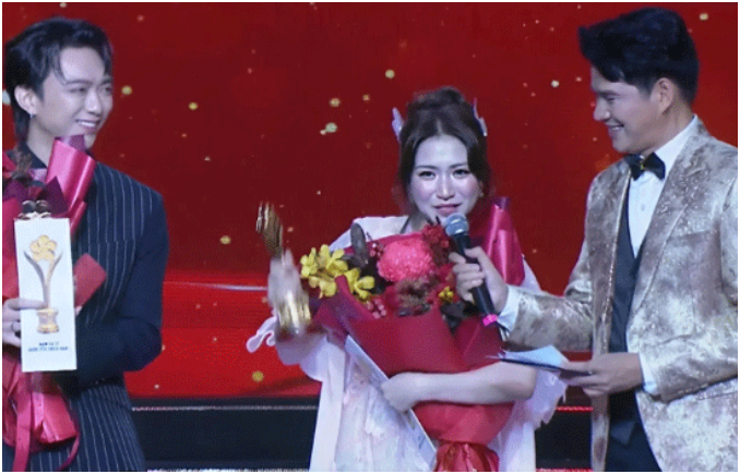Hòa Minzy bị ch:ỉ tr:ích g:ay gắ:t vì hành động này ở lễ trao giải: “Rõ lý do rồi, không thể chấp nhận được”