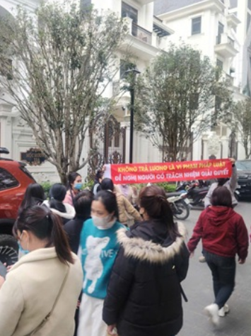 Hàng chục người kéo tới biệt thự của Hoàng Hường ở Hà Nội đòi lương: Người vài chục triệu, người cả chục triệu vẫn chưa được trả