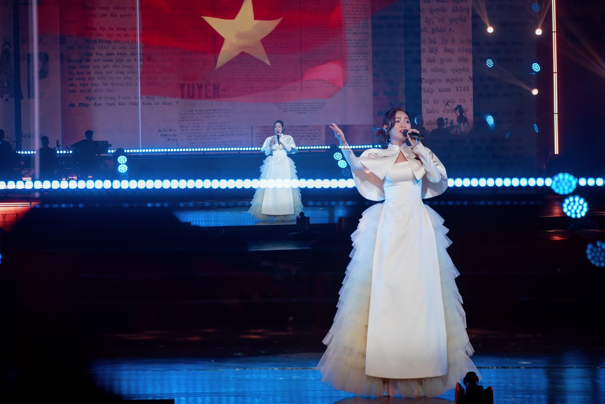 Vụ ca sĩ Duyên Quỳnh để lộ chuyện hát nhép, một chuyên gia truyền thông lên tiếng bênh vực: “Do bản phối nhạc mới quá, chị ấy chưa kịp thích ứng chứ không phải cố tình hát nhép”