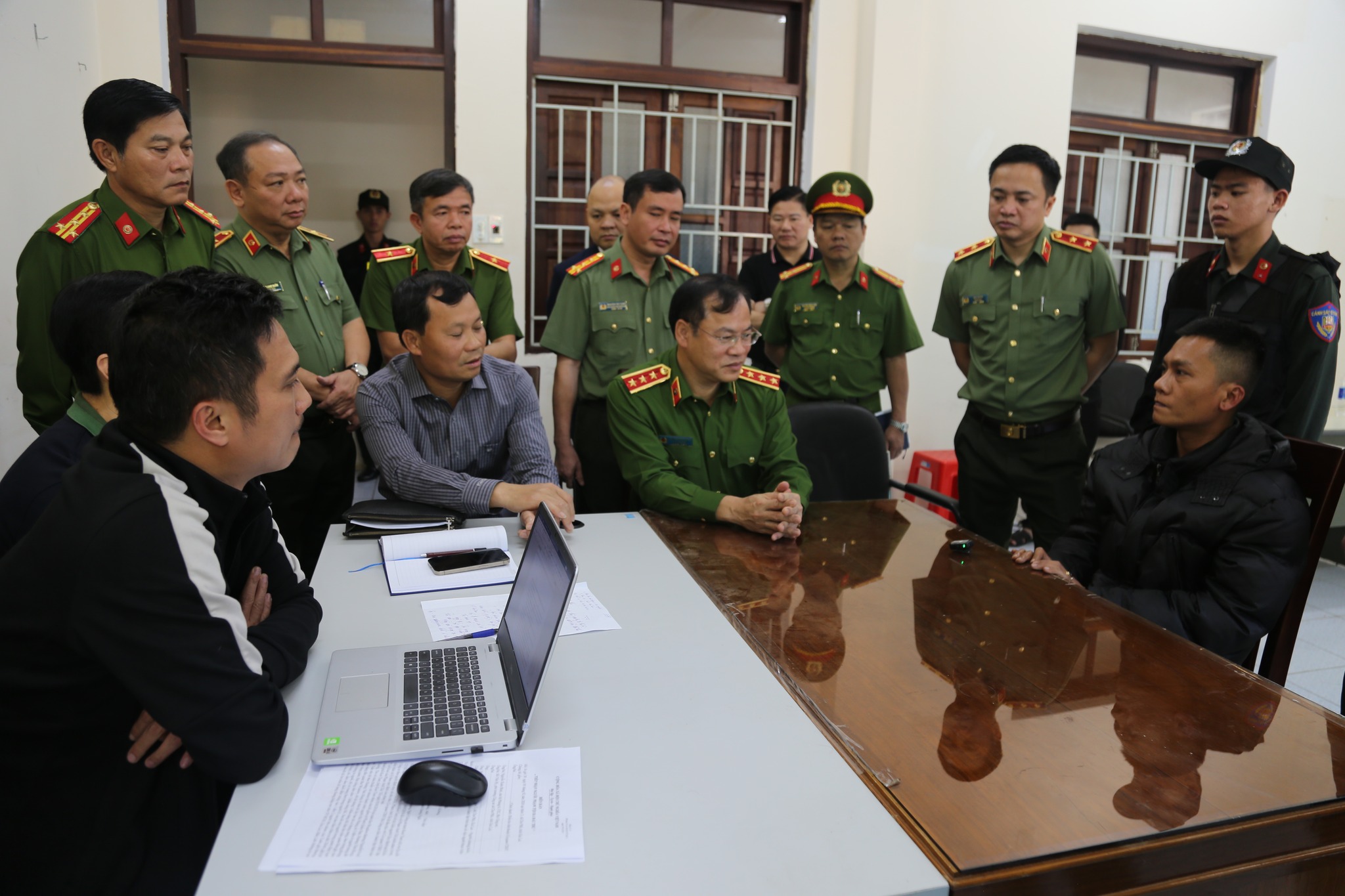 Rõ danh tính 2 kẻ cướp ngân hàng tại Gia Lai: Một đối tượng được xác định kẻ đang trốn lệnh truy nã lâu năm