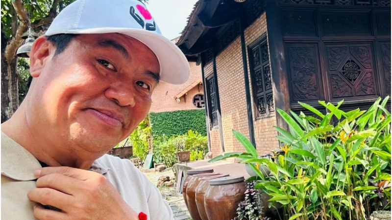 Danh hài giàu có nhất sh:owb:iz Việt rơi nước mắt, b:án căn biệt phủ trị giá hàng trăm tỷ đồng: Có n:ợ n:ần như lời đồn?