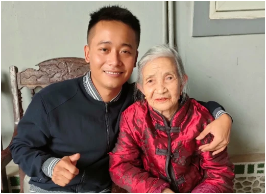 Nhật Lệ giấu bà nội về chuyện em trai Quang Linh Vlogs đi t:ò: Sợ bà lo nghĩ nhiều, hiện bà vẫn chưa biết