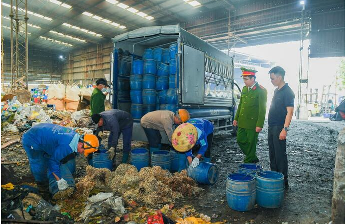 Hải Phòng tiê:u hủ:y hơn 5 tấn giá đỗ ngâm hóa chất, để 1 tháng vẫn tươi: Sợ thật sự luôn