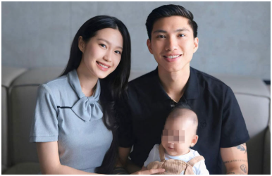 Rõ bằng cấp và trình độ học vấn của bà xã Đoàn Văn Hậu: Không ngờ luôn, trước giờ cứ tưởng tiểu thư nhà giàu, vô dụng, ai ngờ xuất sắc đến thế