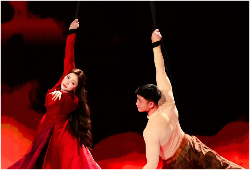 Danh tính người đàn ông được tìm kiếm rần rần nhất lúc này ở concert của Hòa Minzy: “Hóa ra chúng ta đã gặp rồi, người quen”