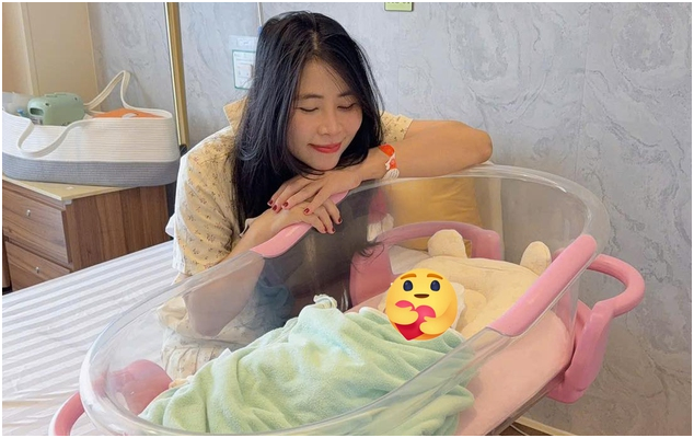 Thơ Nguyễn thông báo đã sinh con đầu lòng, phải làm mẹ đơn thân: Nhiều người thắc mắc, cha đứa bé là ai?
