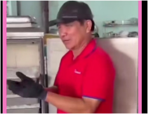 Rõ chi tiết chú tài xế đã chắp tay van xin tha lỗi nhưng vẫn bị nam tài xế b:án tải đánh t:uv:ong: Chú đã nói năng nhẹ nhàng rồi, sao anh còn hành động như vậy