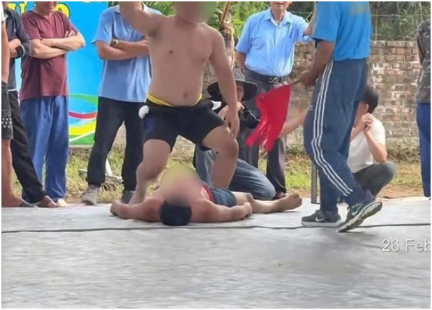 Rõ thái độ của đô vật qu:ật g:ãy c:ổ, khiến đối phương t:uvo:ng trong hội làng sau vụ việc, có bị xử lý hình sự?