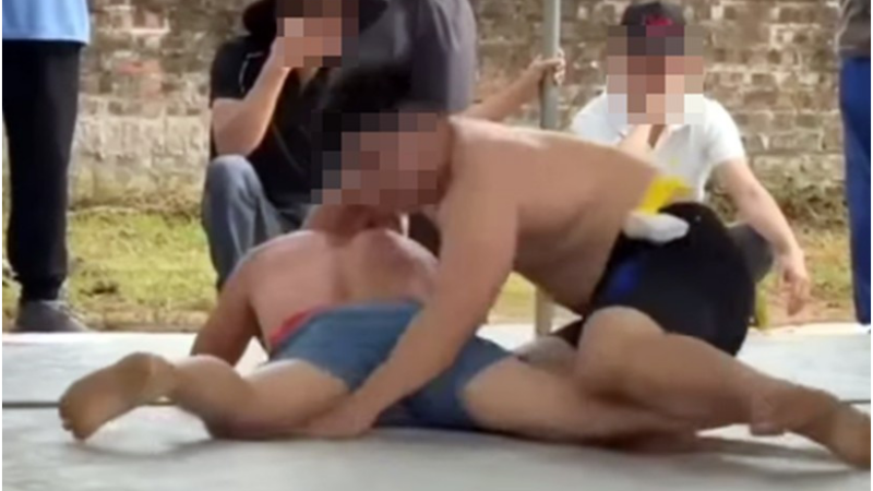 Luật sư nói về vụ đô vật t:uvo:ng trong khi thi đấu ở hội làng: “Giải thích tất tần tật, có bị tru:y t:ố”