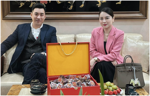 Giống Đoàn Di Băng, Hằng Túi kho:e số vàng đáng nể của chồng tặng: “Ai nghe xong cũng phải trầm trồ, xin vía”