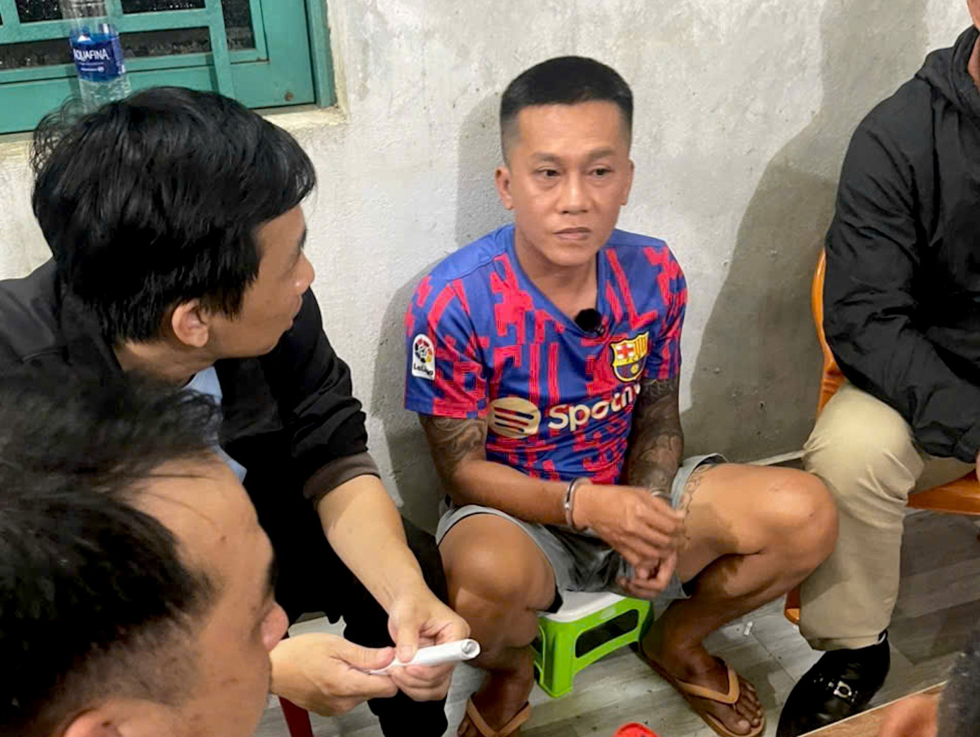 Bắt giữ 2 đối tượng cướp ngân hàng tại Gia Lai: Thu giữ 4 khẩu súng cùng nhiều vật chứng quan trọng, mức độ manh động khiến ai cũng rợn người