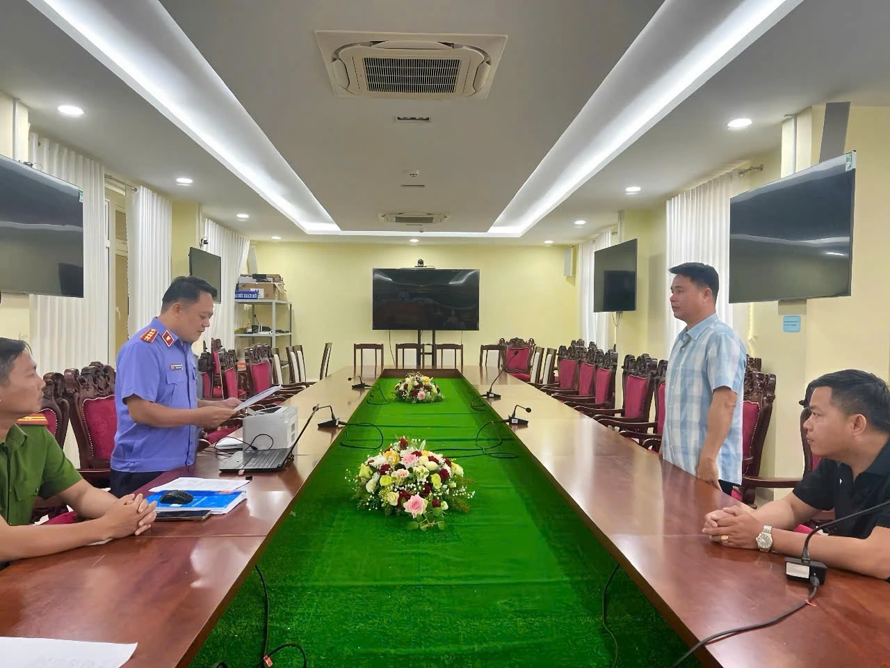 Chính thức tước danh hiệu CAND 2 công an liên quan vụ nữ sinh ở Vĩnh Long: Công lý cuối cùng đã được thực thi