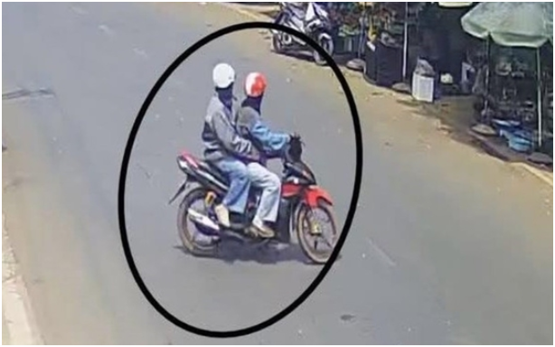 Rõ tình tiết ly kỳ vụ chủ tạp hóa ngất xỉu sau khi tiếp xúc với 2 người lạ, hé lộ bức ảnh 2 đối tượng cho xem: Chị kể rõ hết luôn