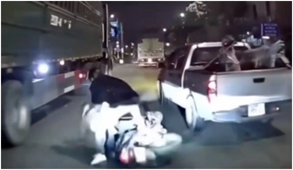 Rõ danh tính người tự nhận mình là tài xế xe b:án tải ch:èn é:p xe máy: “Còn khẳng định hoàn toàn mình không sai”