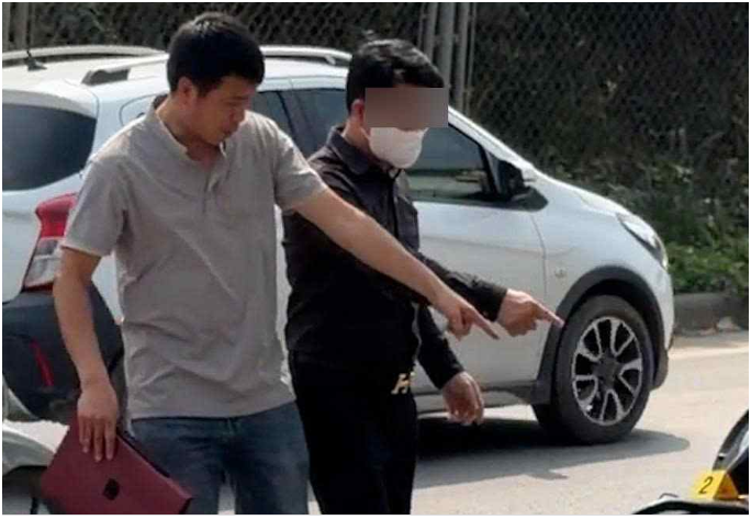 Người đi xe máy kể lại khoảnh khắc bị tài xế bán tải chèn ép ngã giữa đường: “Tôi mới chỉ nói đúng 1 câu với anh ấy”