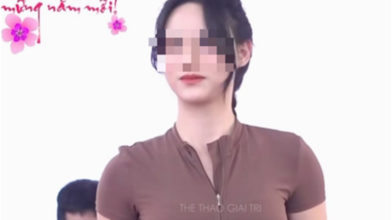 Chuyện gì thế này, một nữ đô vật lên tiếng về việc bị qu:ấ:y r:ố:i tại giải vật hội làng ở Hà Nội: “Thái độ của cư dân mạng mới s:ố/c”