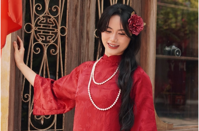 Danh tính nữ đô vật xinh đẹp nhất hội làng bị qu:ấy r:ối: Tiết lộ gu đàn ông của chị