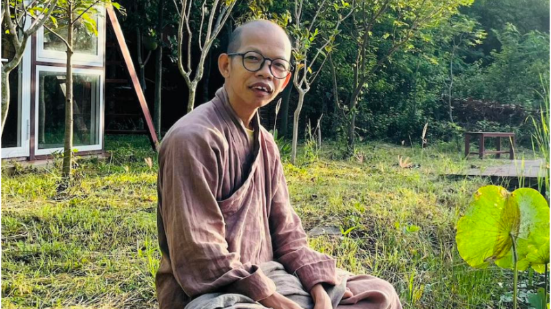 Chịu luôn: Thầy Thích Nhuận Đạt đã đăng ký kết hôn, không ngờ thật, danh tính vợ thầy còn bất ngờ hơn nữa