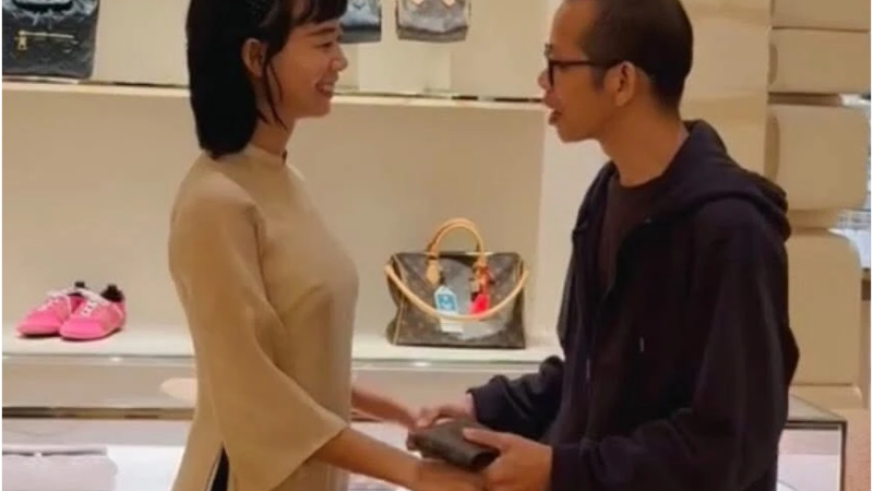 Rõ tất tần tật về cô gái Tym đang rần rần với Thích Nhuận Đạt: “Có học vấn cao, điều kiện kinh tế nằm trong top, ngoại hình xinh xắn, nhưng gu chị hơi lạ”