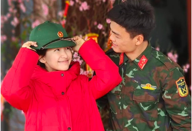 Hòa Minzy: “Đừng ai nói tôi đi bước nữa nha, tôi không chấp nhận đâu, tôi đã mặc váy cưới bao giờ đâu”