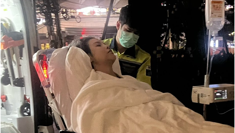 Vũ Cát Tường bất ngờ nhập viện khẩn cấp, phải nằm trên xe cấp cứu luôn: Chuyện gì xảy ra với chị vậy?