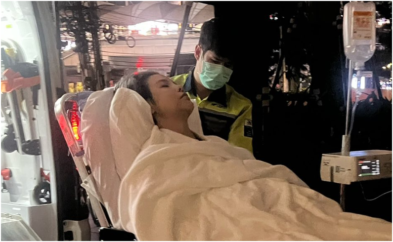 Vũ Cát Tường bất ngờ nhập viện khẩn cấp, phải nằm trên xe cấp cứu luôn: Chuyện gì xảy ra với chị vậy?