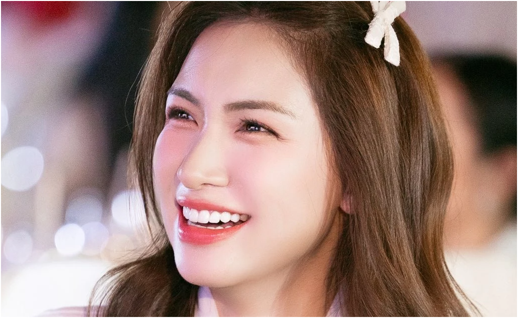 Tiệc thôi nôi quy tụ cả dàn sao của con gái Puka: Gây chú ý nhất vẫn là Hòa Minzy, thái độ lạ sau khi có Đại úy Văn Cương