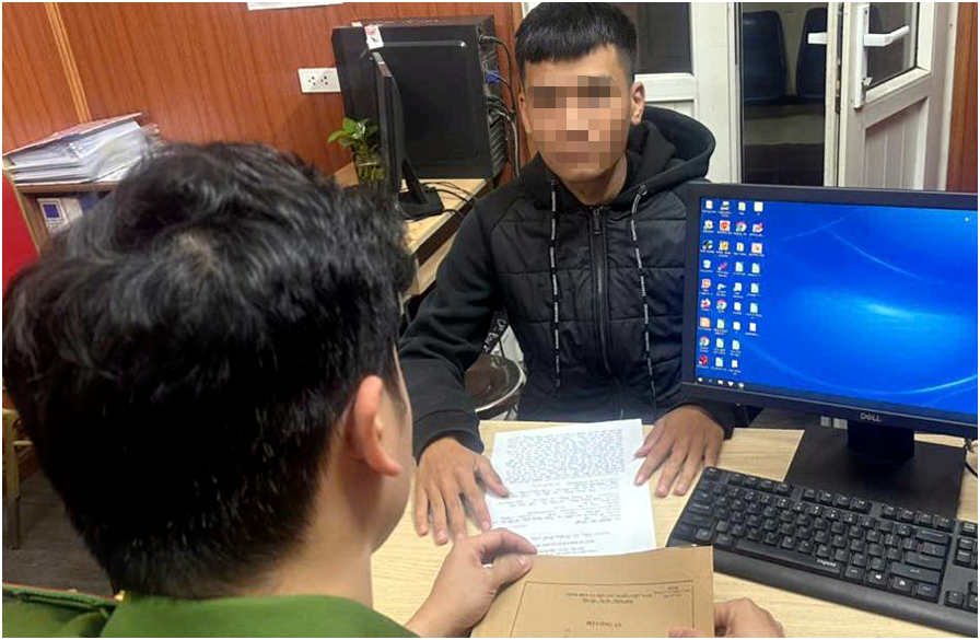 Đã rõ danh tính nam thanh niên ch:ặ:n đ:á::nh 2 người phụ nữ trong ngõ nhỏ ở Hà Nội: Chuyến này đi xa rồi